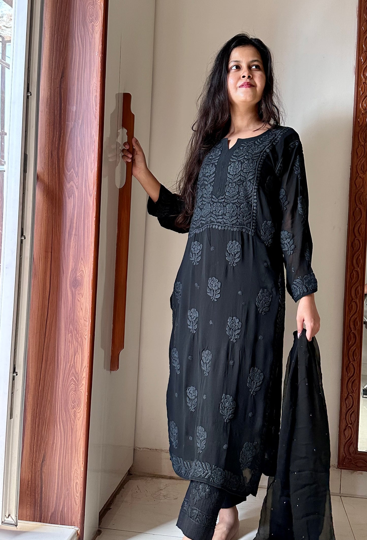 Ranjhaa Georgette Chikankari Kurta
