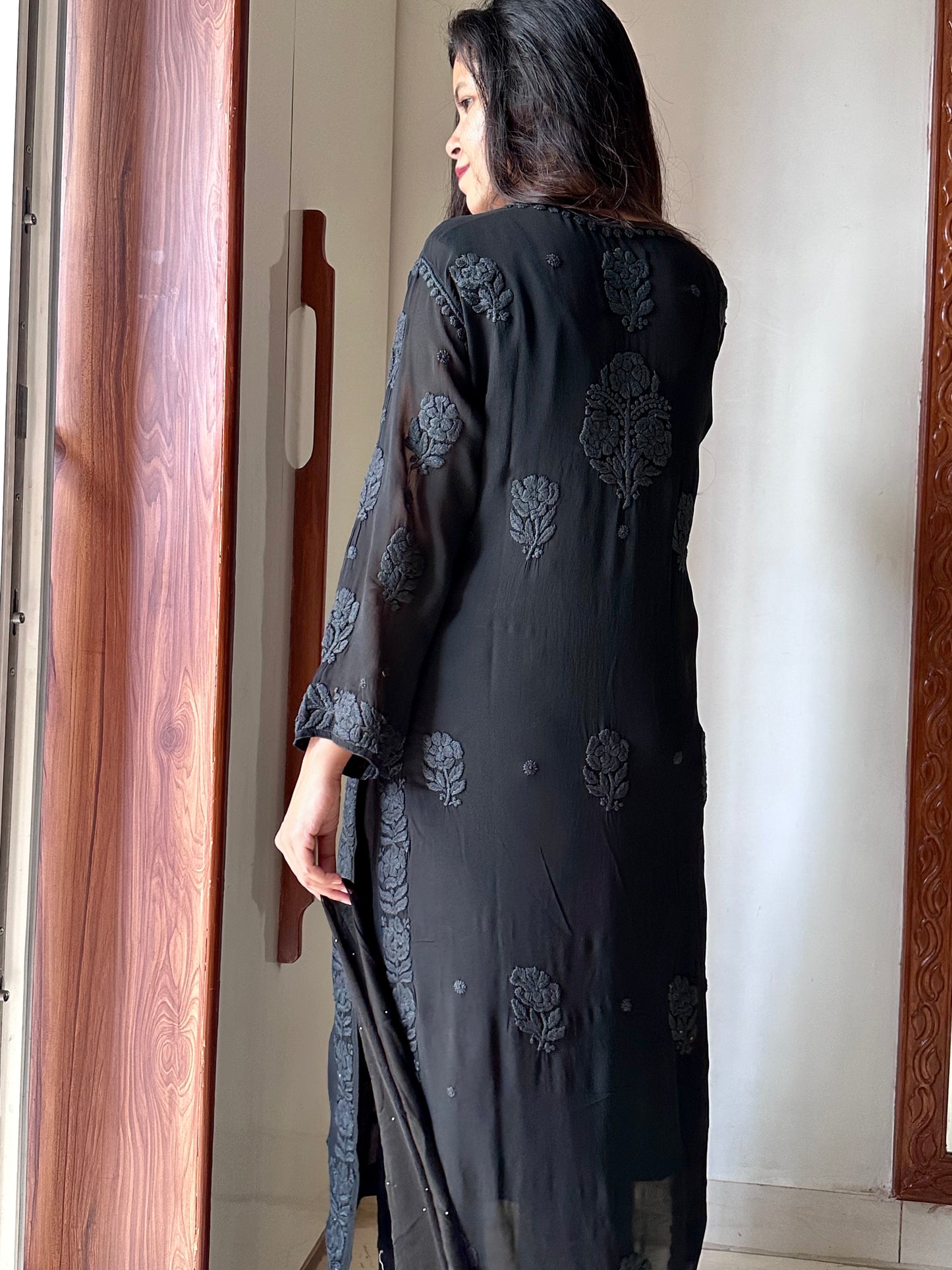 Ranjhaa Georgette Chikankari Kurta
