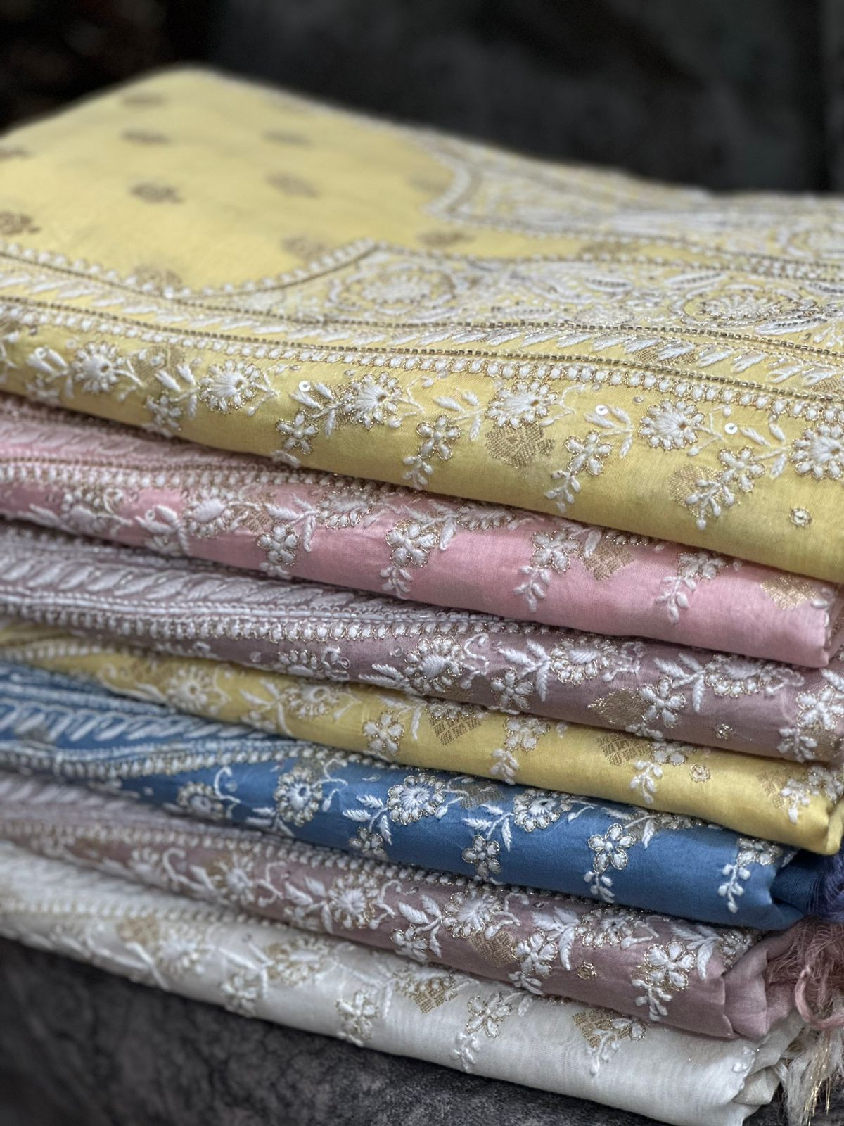 Banarsi weave Unstitched Pure Makhan mul chanderi Suit Sets