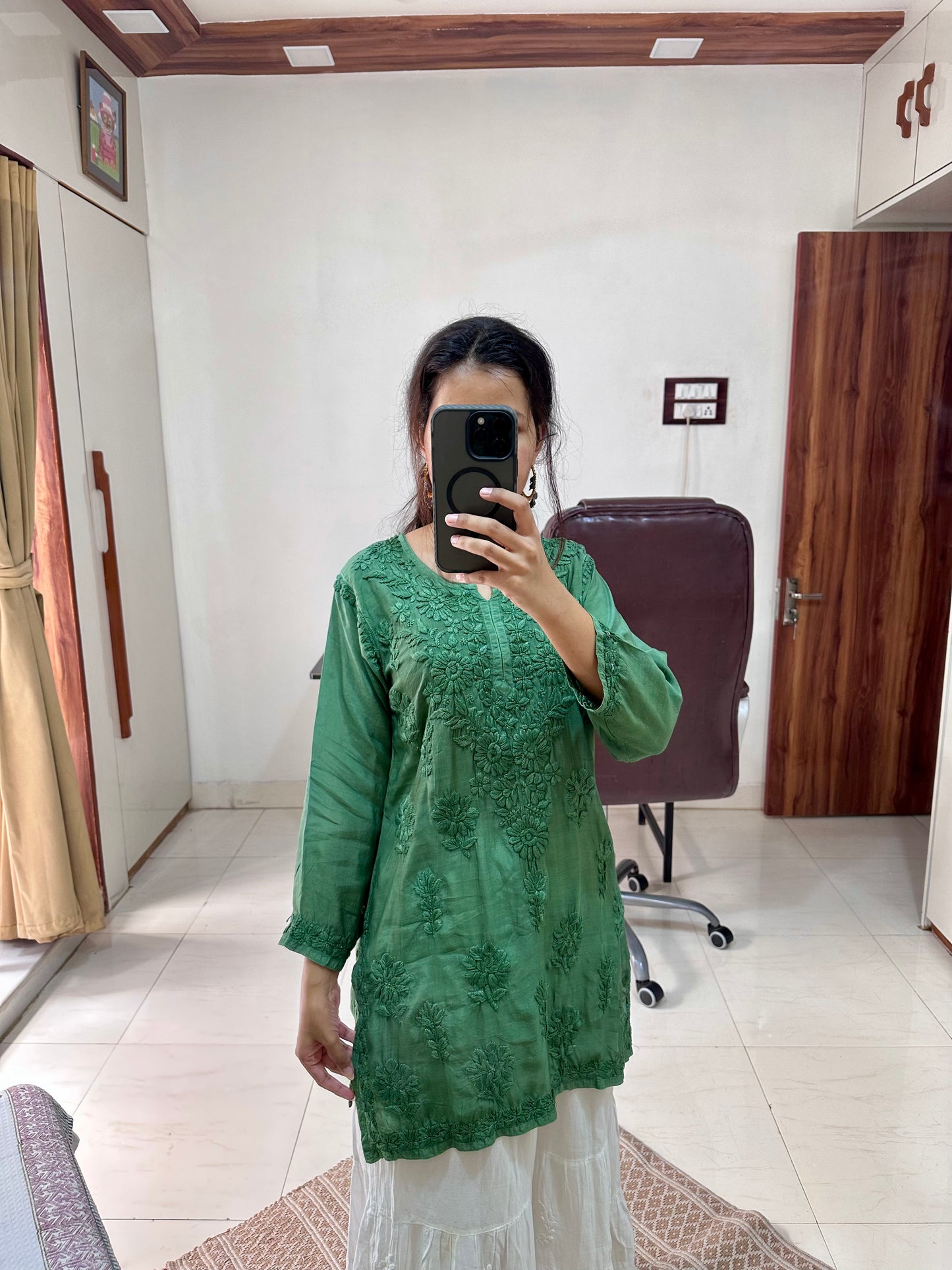 Ayra Pure muslin Short Chikankari Kurta