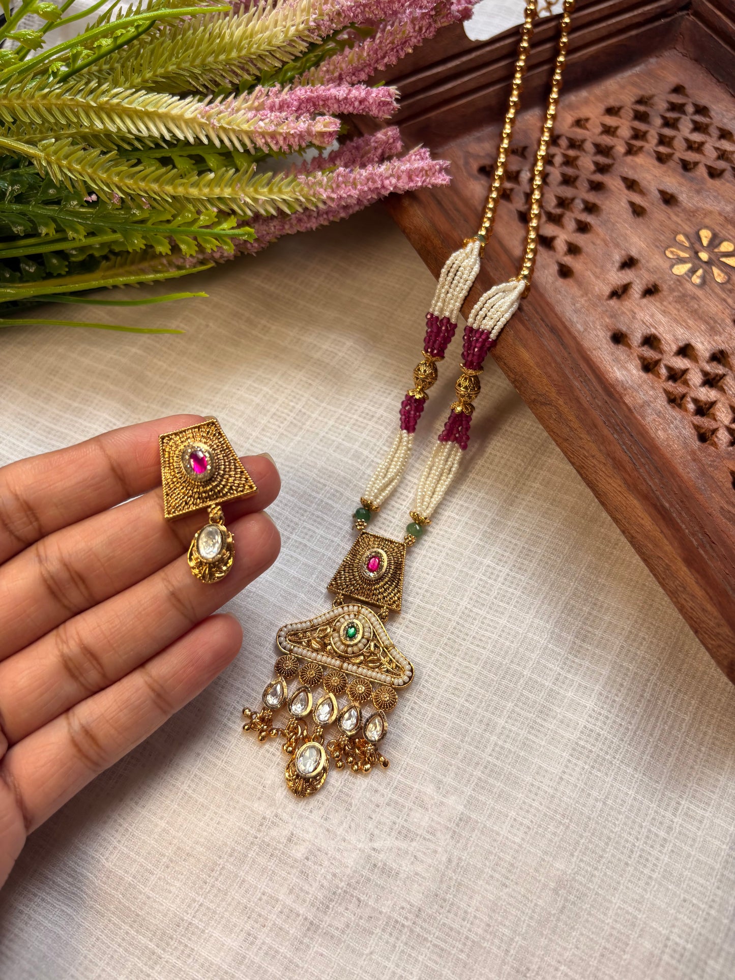 Pratibha necklace
